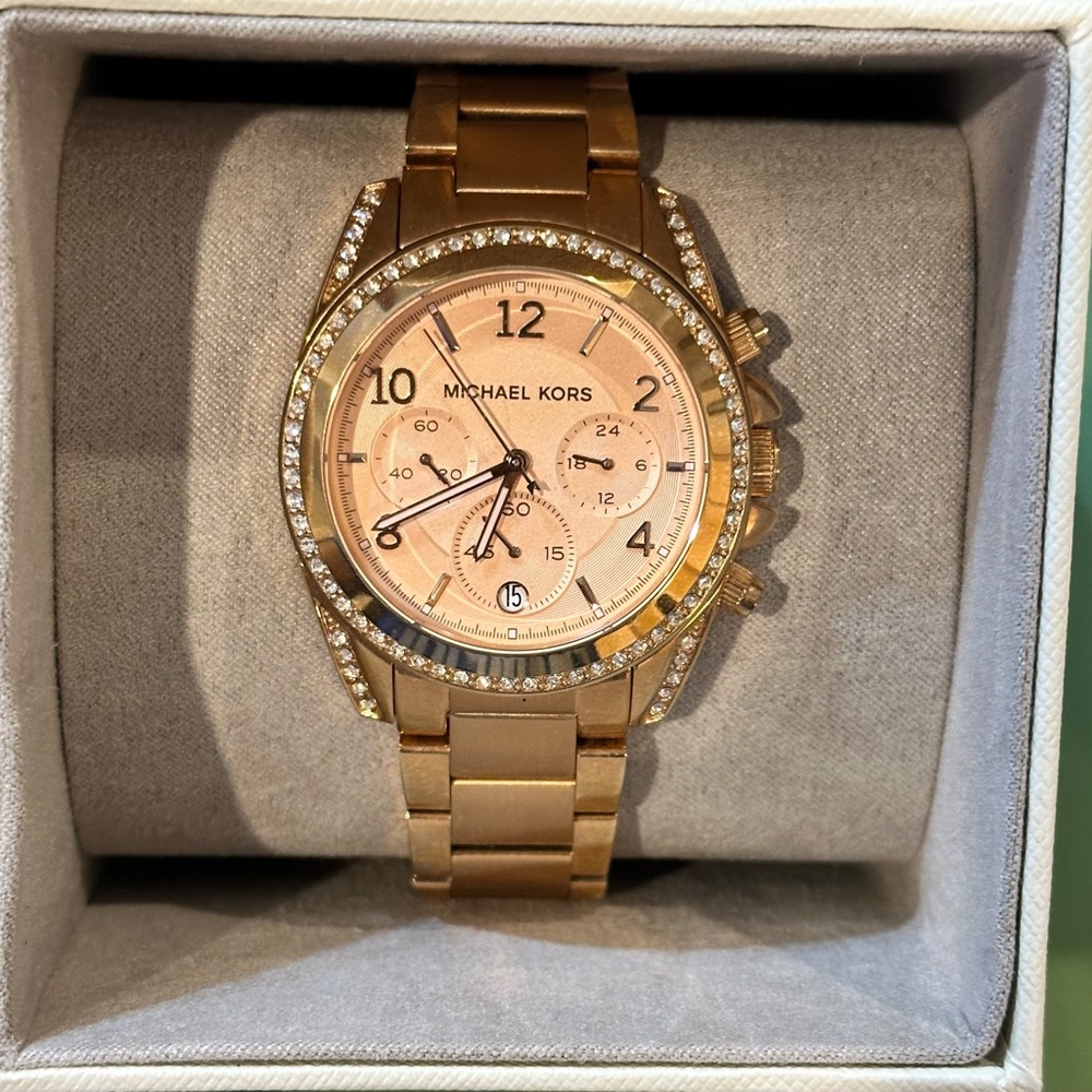 Michael Kors Blaire Rose Gold with Crystal Accents Women’s Watch - Picture 4 of 12